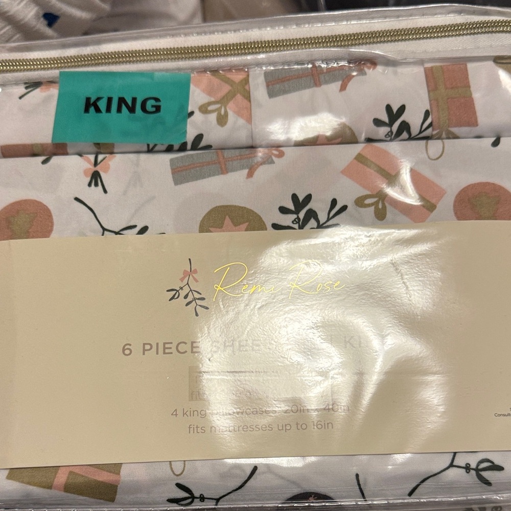 Christmas present 6 Piece King Sheet Set
